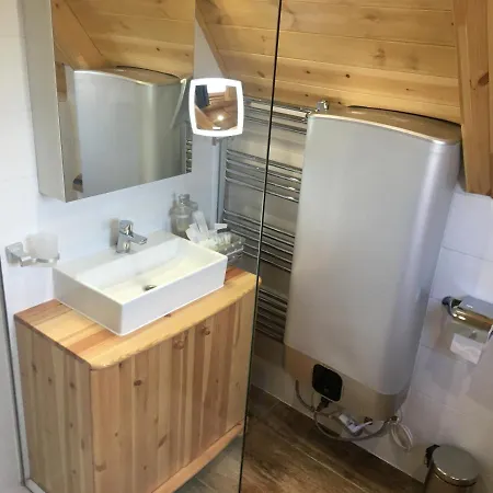Apartman Wooden Premium Jacuzzival